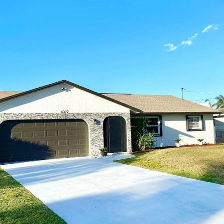 Waterfront Gulf Gateway: Pool/Dock/Grill/Gameroom Fort Myers Exterior photo