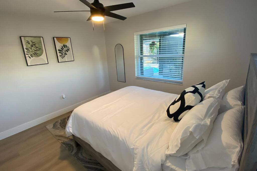 Waterfront Gulf Gateway: Pool/Dock/Grill/Gameroom Fort Myers Exterior photo