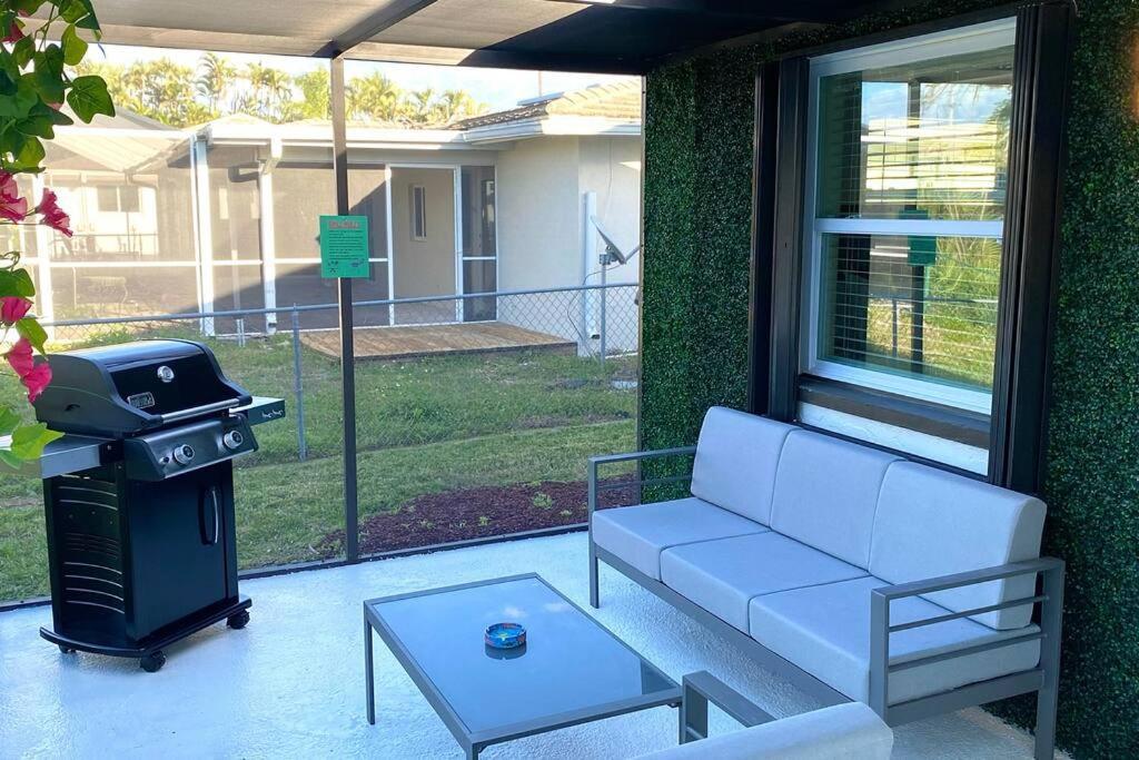 Waterfront Gulf Gateway: Pool/Dock/Grill/Gameroom Fort Myers Exterior photo